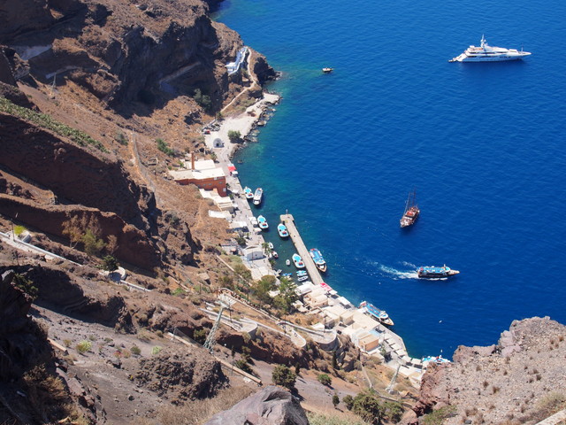 念願の青い海や白壁の建物が絶景がある ギリシャのエーゲ海にあるサントリーニ島に行ってみた 自由旅行